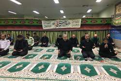مراسم سوگواری و قرائت زیارت عاشورا به مناسبت ایام شهادت حضرت اباعبدلله الحسین(ع) 